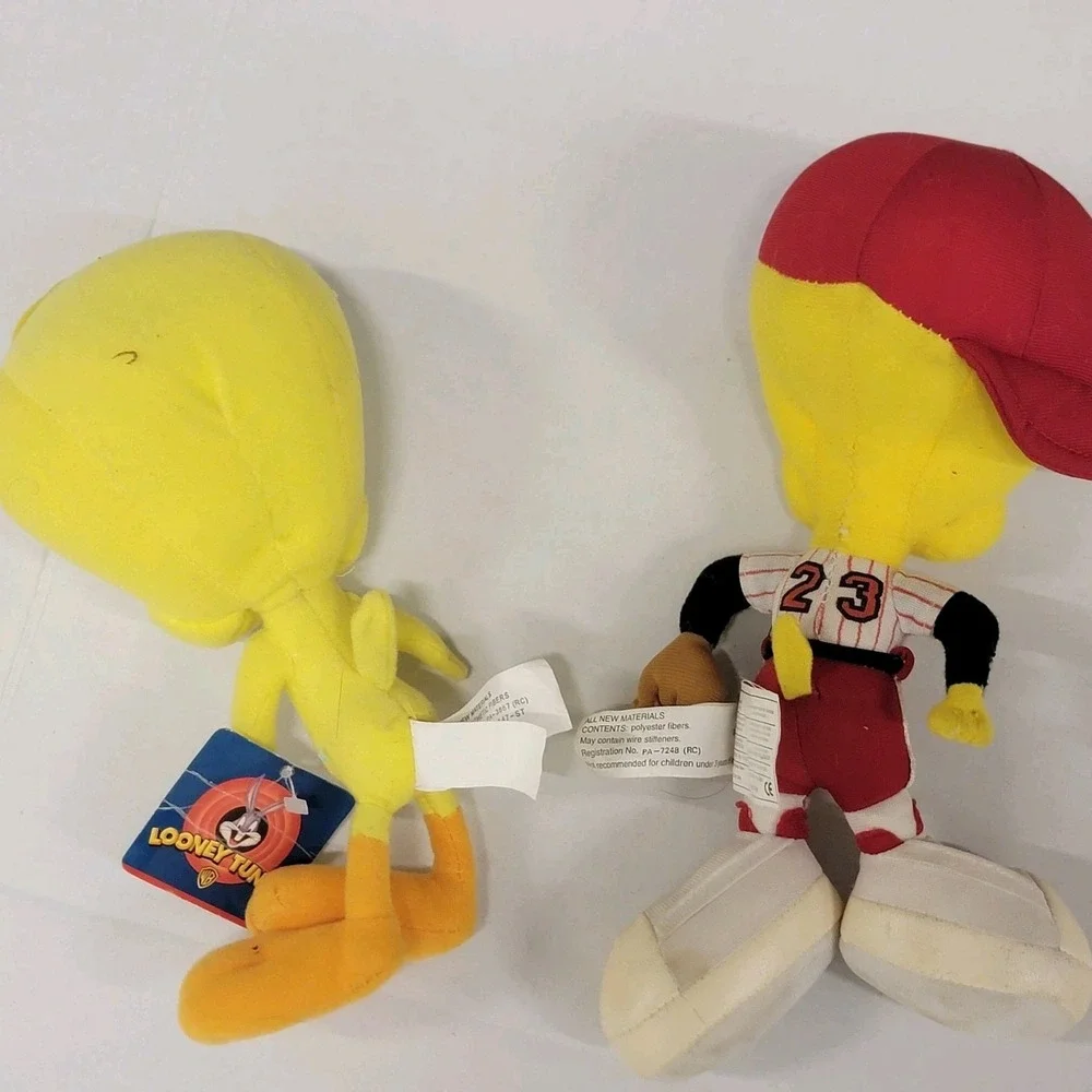 Vtg Warner Bros Looney Tunes TWEETY BIRD Plush Baseball Player 1998 And 2002